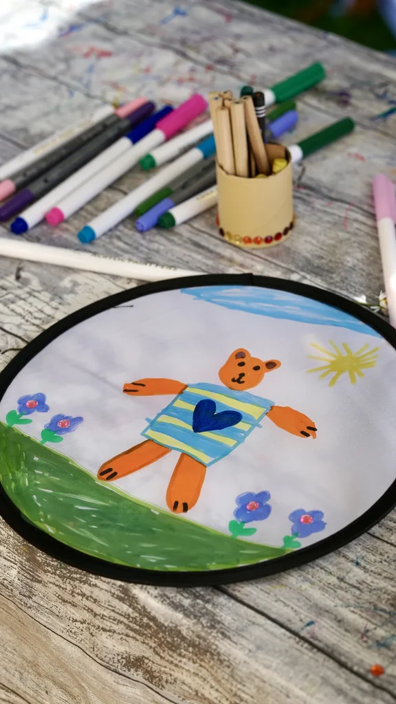 weltkindertag-jaeb-muelheim-muga-park-frisbee-malen-aktivitaet-02
